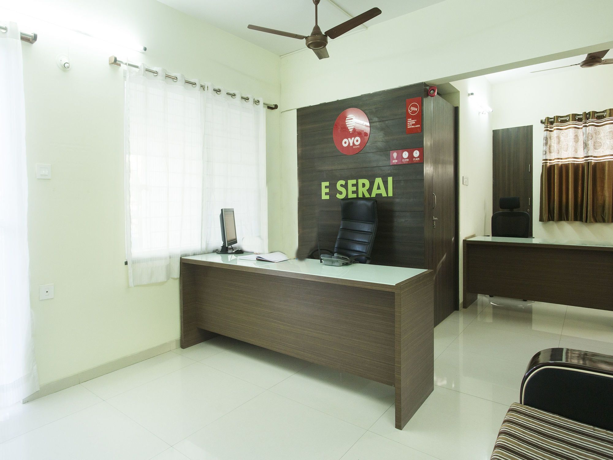 Hotel E Serai Pune Exteriör bild